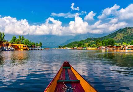 Explore Kashmir from Jammu